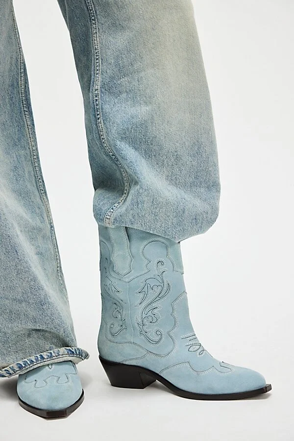 Spell Stolen Heart Boots - Image 4