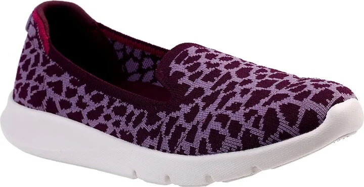 Spenco Women's Epic Stretch Giraffe Sneaker