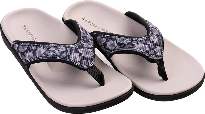 Spenco Women's Yumi Mod Floral Flip-Flop