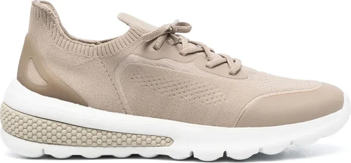 neutrals