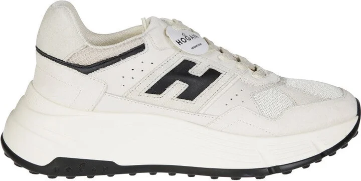 Sporty Sneakers With Textured Mesh