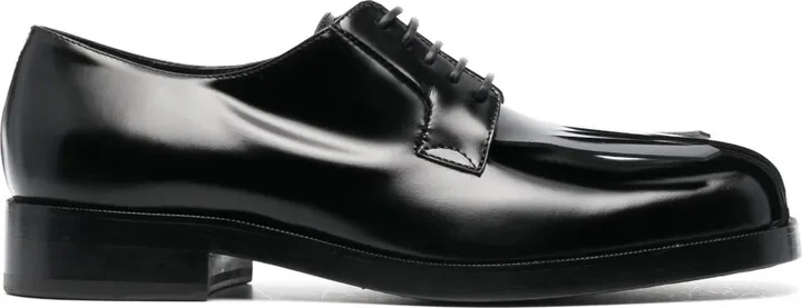 square-toe Derby shoes