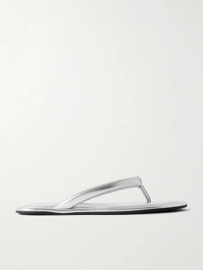 ST. AGNI - Sumi Padded Metallic Leather Flip Flops - Silver