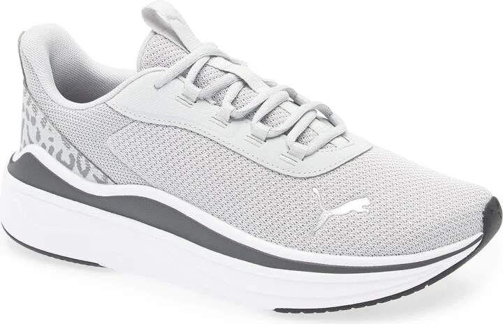 Stakd EVO Premium Knit Sneaker