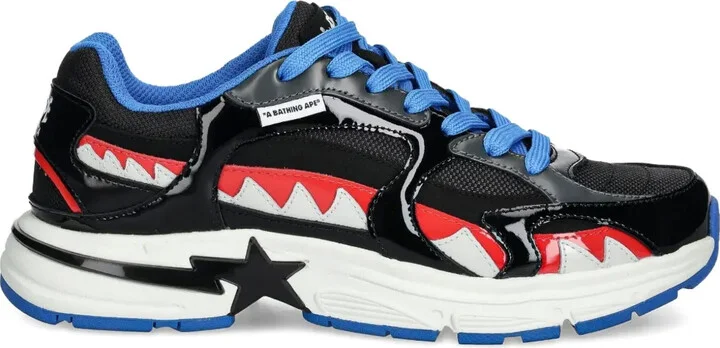 Star shark-tooth sneakers