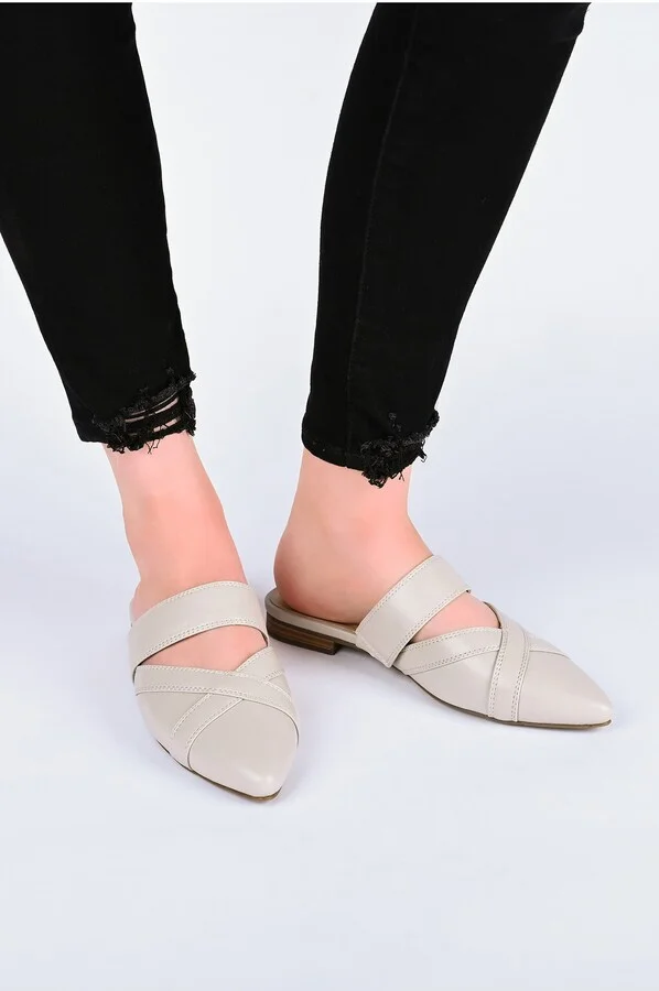 Stasi Pointed Toe Mule - Image 10