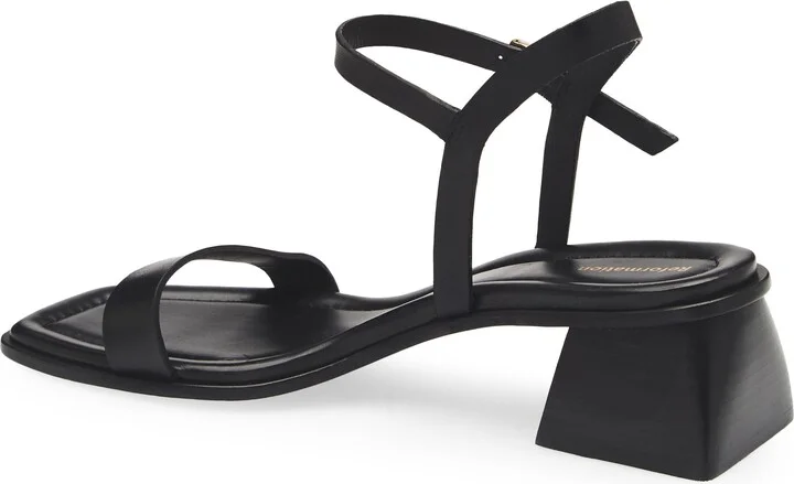 Stephanie Sandal - Image 2