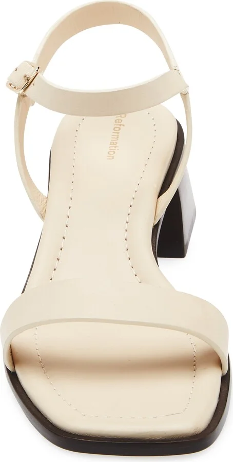 Stephanie Sandal - Image 9