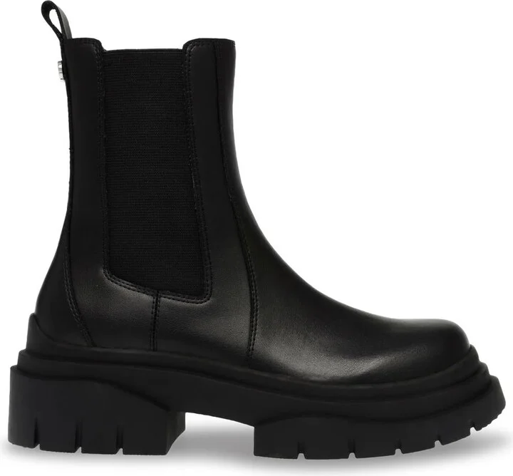 Steve Madden Boots