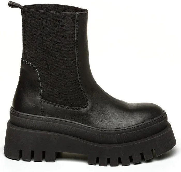 Steve Madden Boots