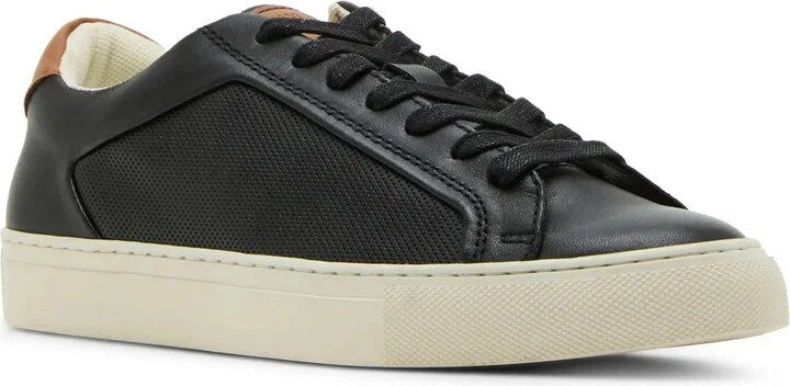 Steve Madden Finneas Sneaker