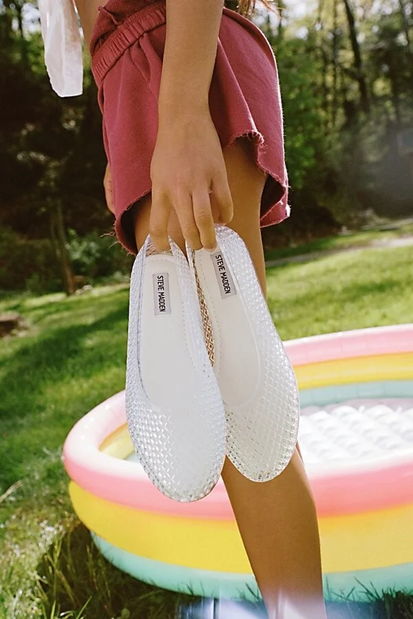 Steve Madden Gyzmo Mesh Jelly Shoe in Clear