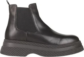 Steve Madden Woman Ankle boots