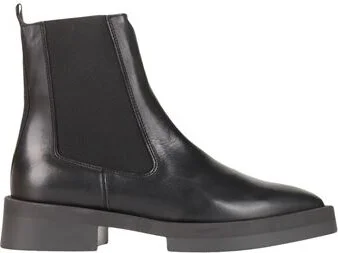 Steve Madden Woman Ankle boots