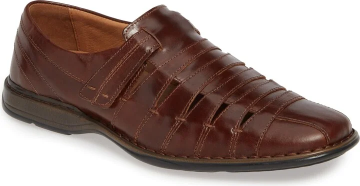 Steven Sandal