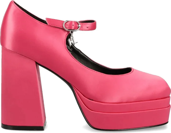 Strada pumps