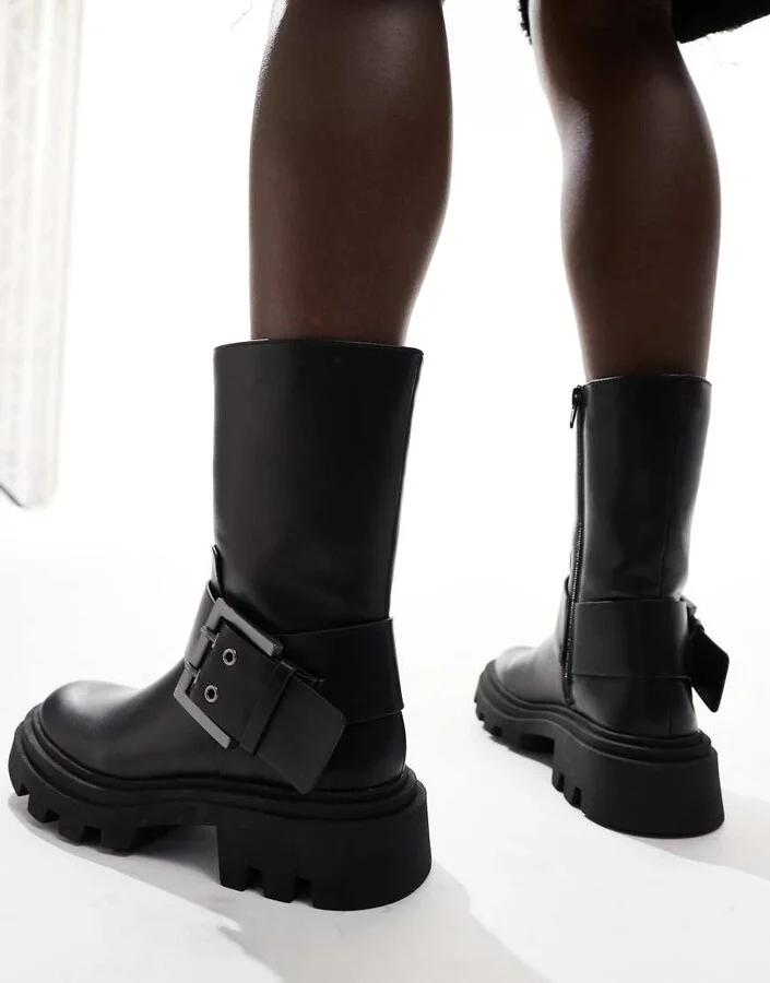 Stradivarius ankle boot with buckle detail in black - Image 4