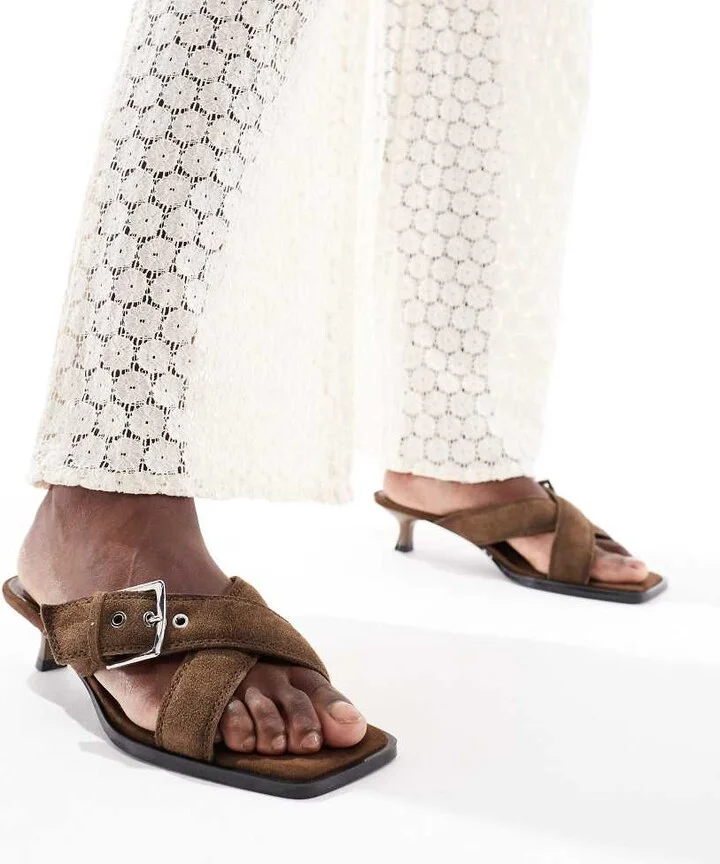 Stradivarius buckle detail leather heeled thong sandal in brown