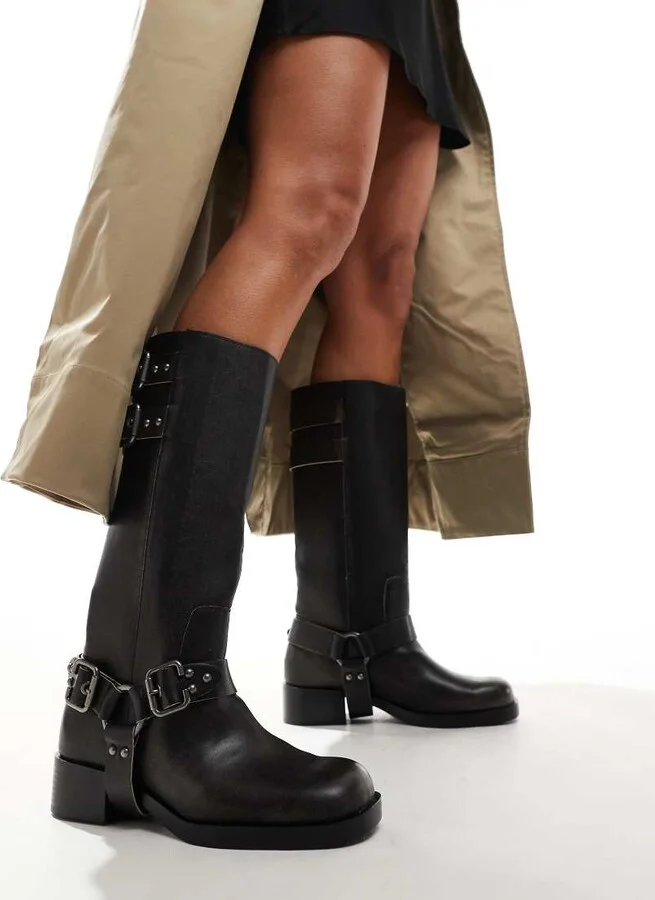 Stradivarius buckle moto boot in gray