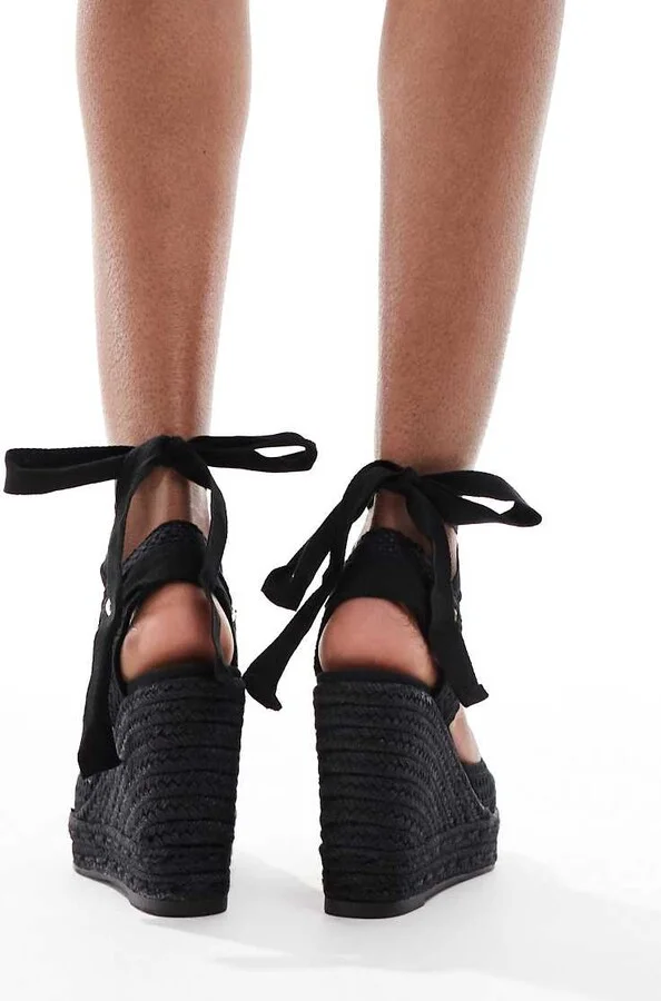 Stradivarius crochet wedges in total black - Image 2