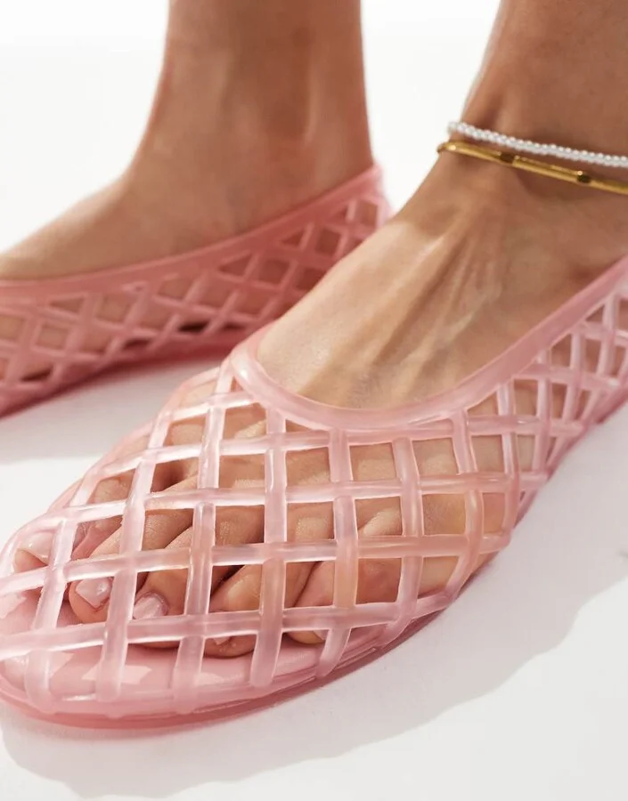 Stradivarius cut out jelly shoes in pink - Image 2