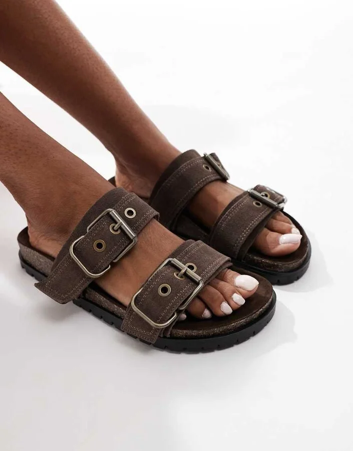 Stradivarius double strap flat leather sandals in dark brown - Image 4