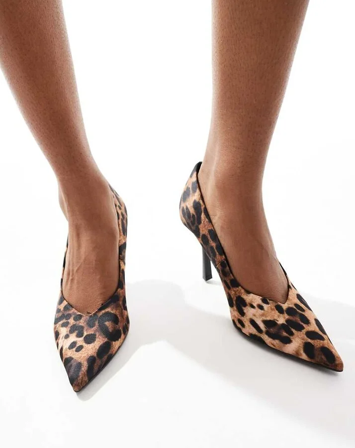 Stradivarius heeled pumps in leopard - Image 4