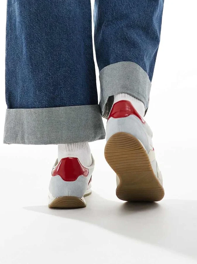 Stradivarius leather sneakers in blue - Image 3