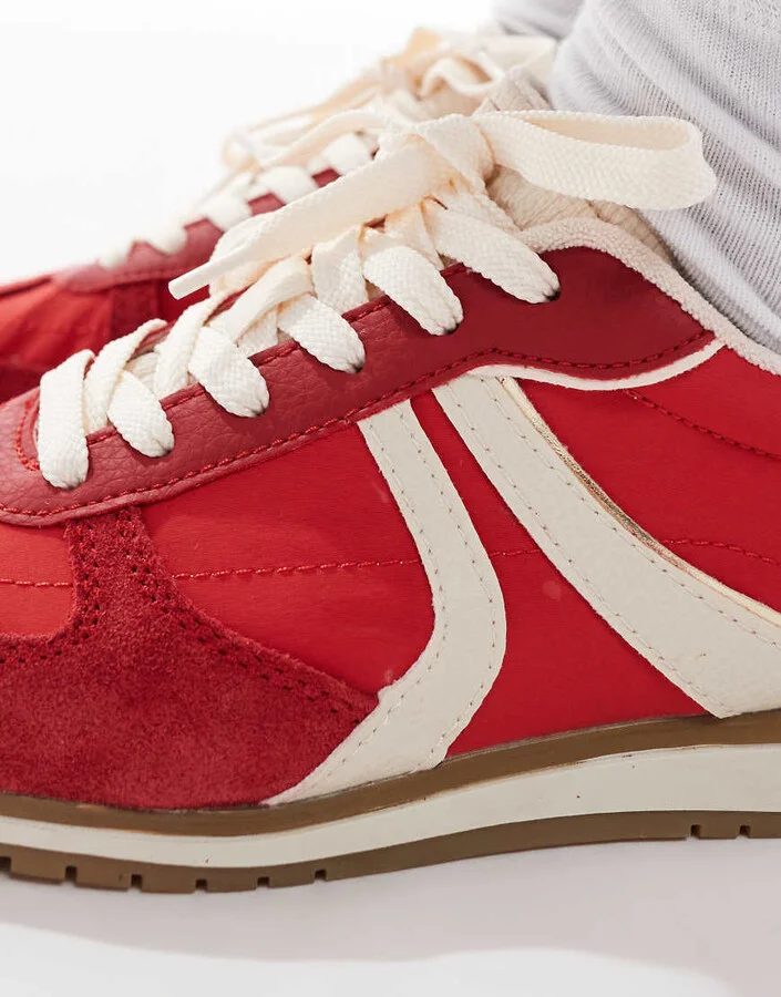 Stradivarius leather sneakers in red - Image 2