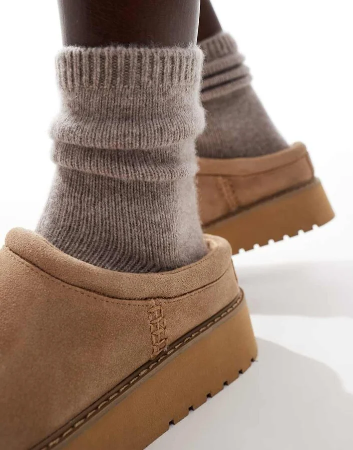 Stradivarius platform fluffy leather mules in beige - Image 4