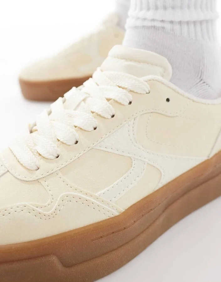 Stradivarius platform rubber sole sneakers in pale yellow - Image 3