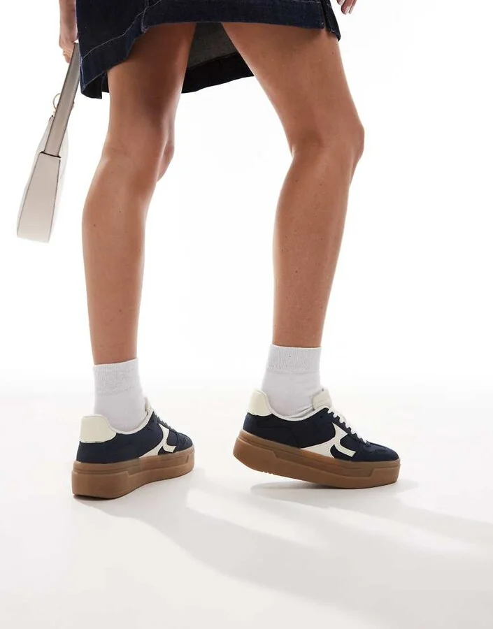 Stradivarius platform sneakers in blue - Image 2