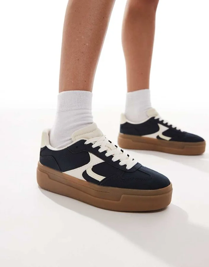 Stradivarius platform sneakers in blue - Image 4
