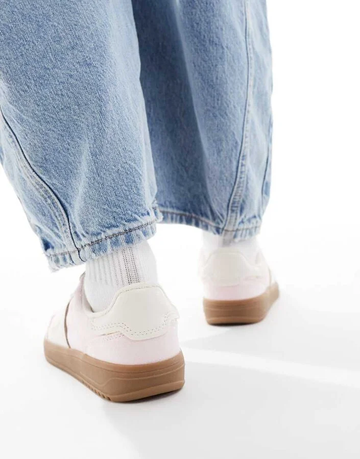 Stradivarius rubber sole sneakers in pink - Image 3