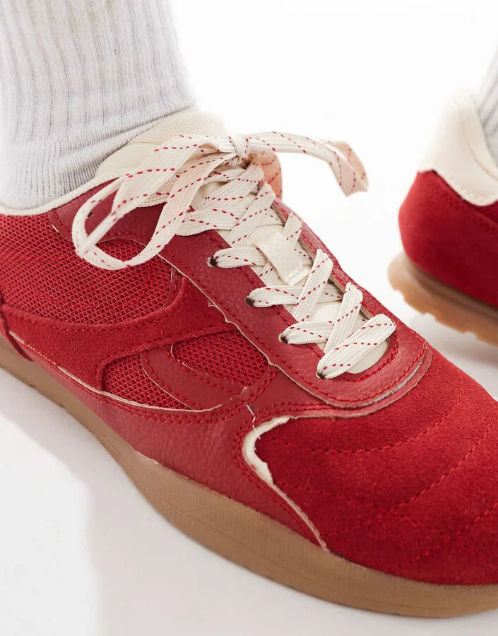 Stradivarius running sneakers in red leather suede - Image 3