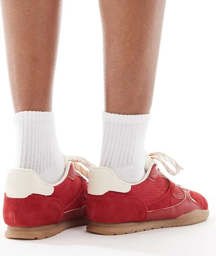 Stradivarius running sneakers in red leather suede - Image 4