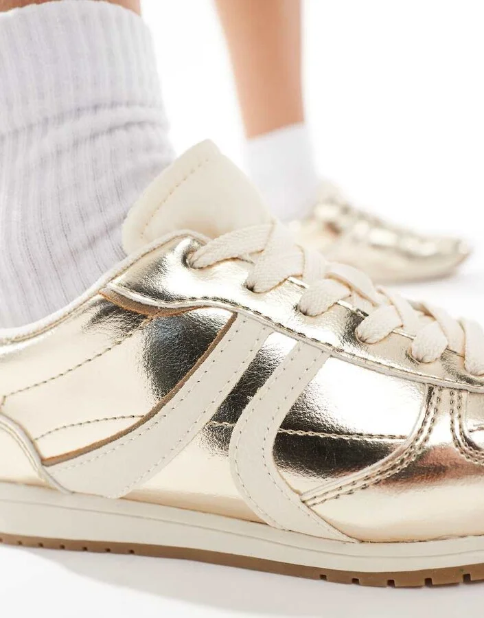 Stradivarius sneakers in gold - Image 4