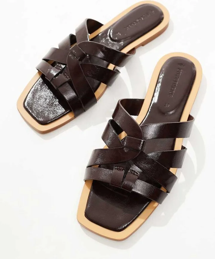Stradivarius strap detail flat sandals in burgundy - Image 2