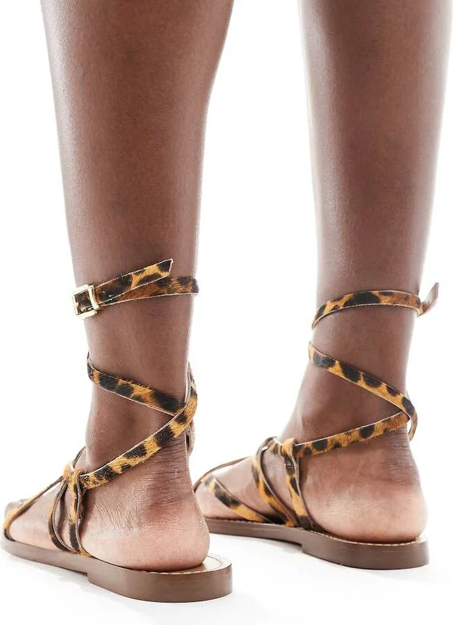 Stradivarius strappy sandals in leopard print - Image 2