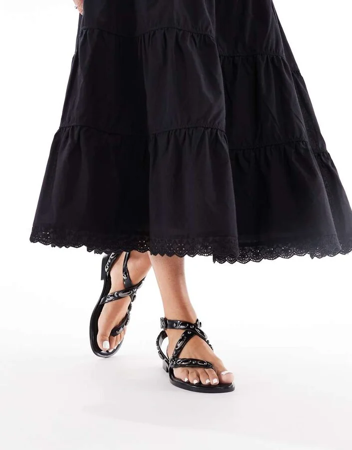 Stradivarius studded detail sandals in black - Image 4
