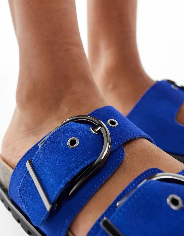 Stradivarius two strap buckle sandals in blue - Image 3