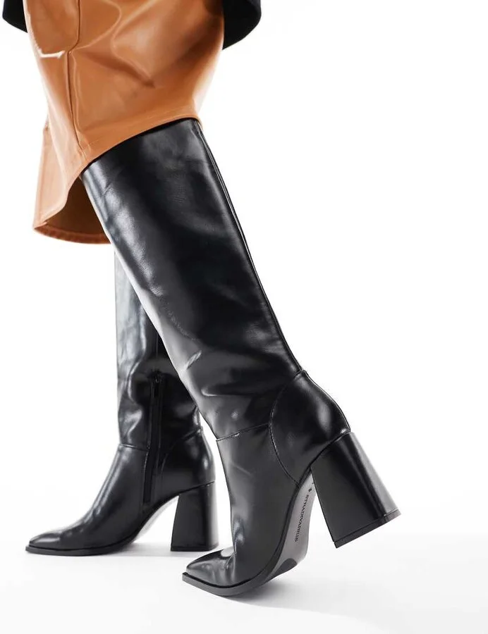Stradivarius Wide Fit knee high heeled boot in black - Image 2