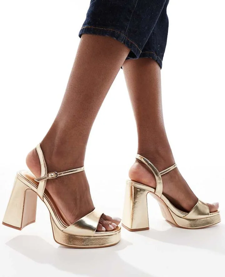 Stradivarius Wide Fit platform sandals in gold