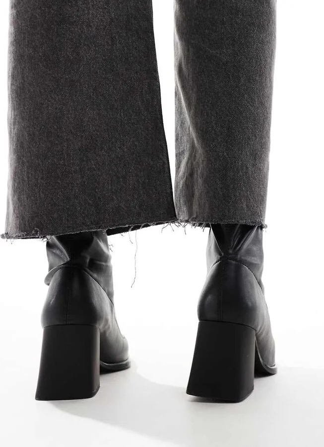 Stradivarius zip front ankle boots in black - Image 4