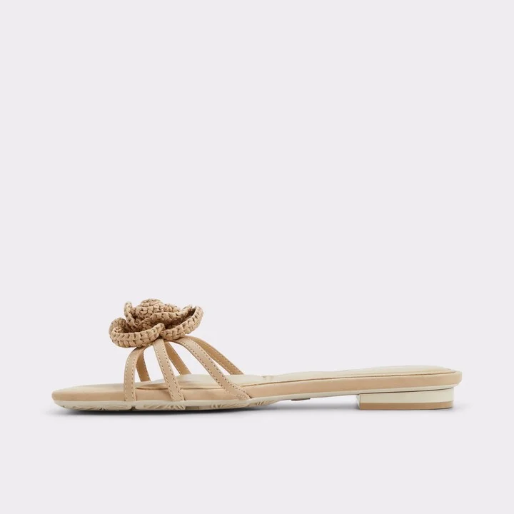 Strappy flat sandal - Image 3