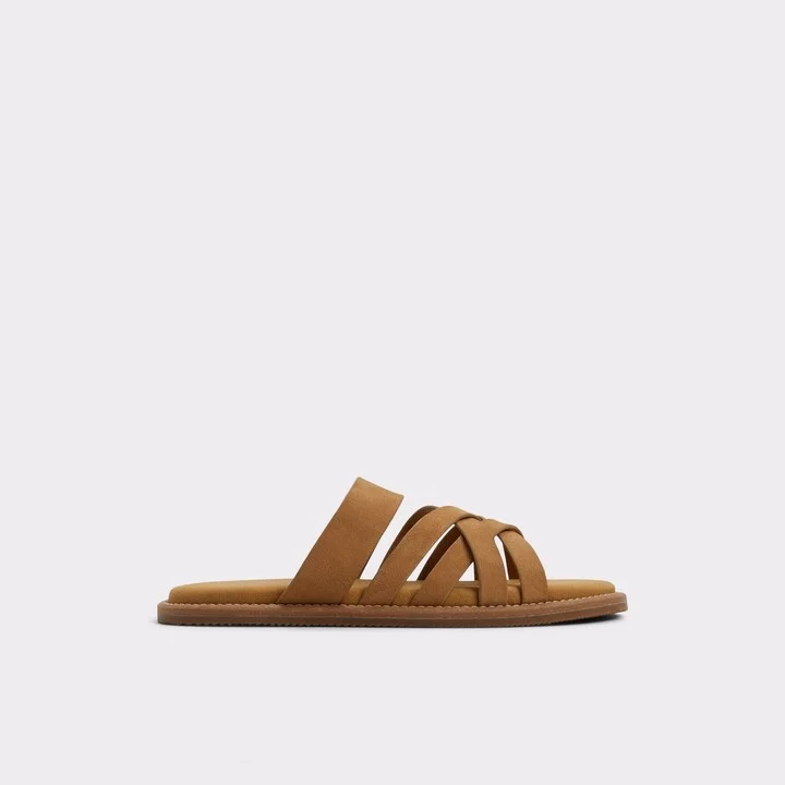 Strappy flat sandal