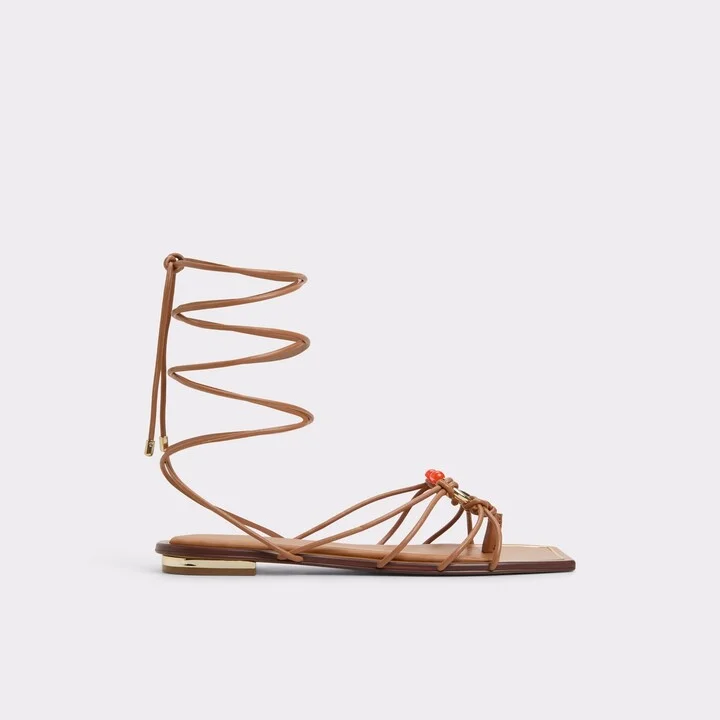 Strappy flat sandal