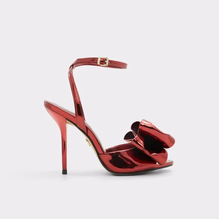 Strappy heeled sandal