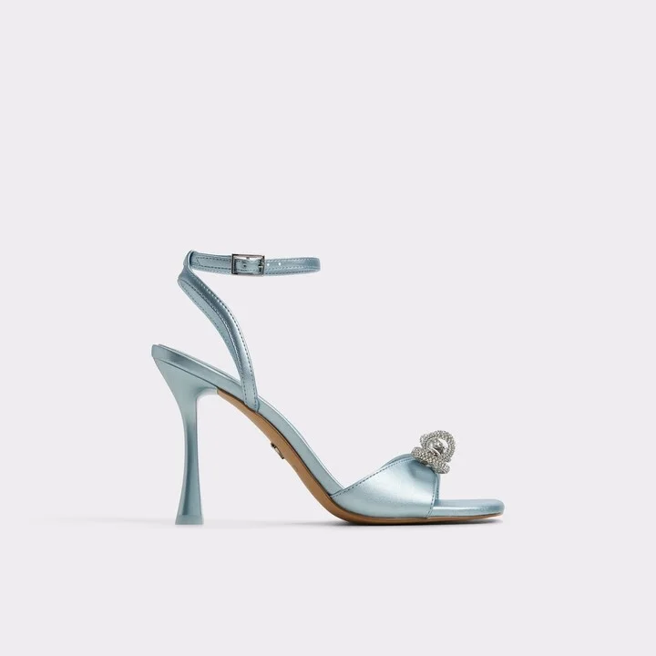 Strappy heeled sandal