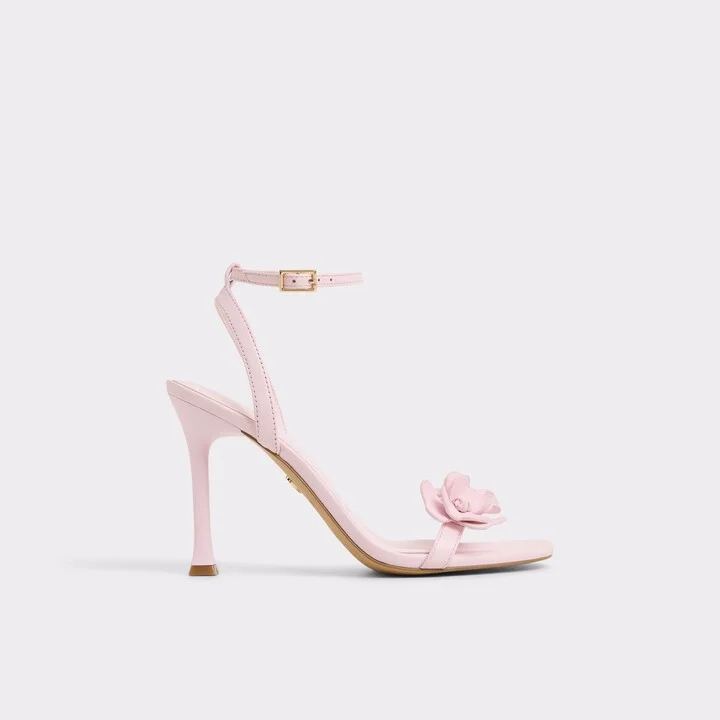 Strappy heeled sandal